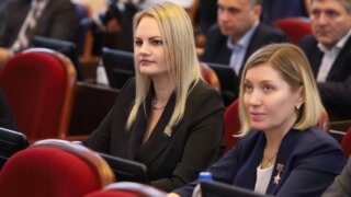 Депутат ЗСК Ирина Караваева приняла участие в очередной, 68-й сессии Законодательного Собрания, под председательством Юрия Бурлачко