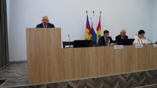 Депутат ЗСК Владимир Зюзин принял участие в установочной сессии депутатов районного Совета нового созыва