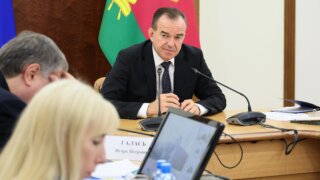 Глава Кубани недоволен темпами строительства соцобъектов и требует ускорения