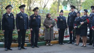 В Краснодаре открыли мемориальную доску в честь ветерана милиции Александра Абакумова