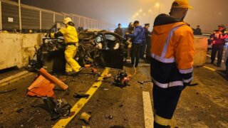 Два человека погибли в автокатастрофе на Крымском мосту, еще двое детей в больнице