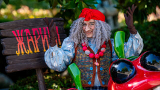 Вакансия мечты: «Сочи Парк» ищет исполняющего обязанности Бабы Яги