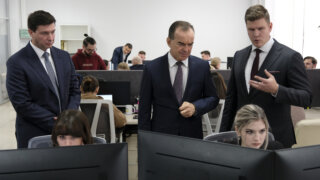 Глава региона посетил ЦУР Краснодарского края и пообщался с его сотрудниками