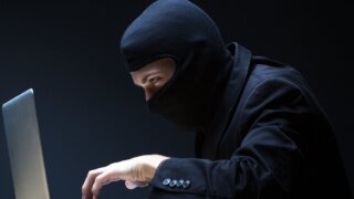 Мошенники начали атаковать пострадавших от беспилотников жителей Кубани