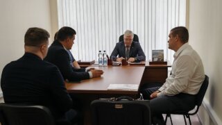 Депутат Госдумы Эдуард Кузнецов провел личный прием граждан в Краснодаре