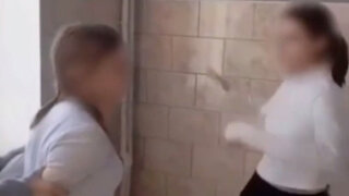 Две девочки избили сверстницу в школьном туалете Хадыженска