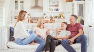 Признаки и последствия наркомании: как помочь подростку