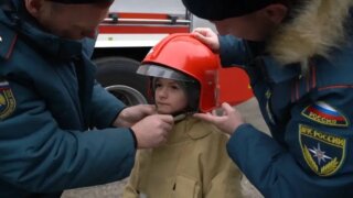 Замглавы Краснодара Казликин исполнил мечту маленького мальчика, чей отец находится в зоне СВО