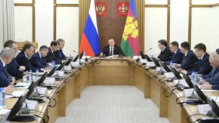 Более 1000 обращений на «Прямую линию» Вениамина Кондратьева затронули темы соцобеспечения