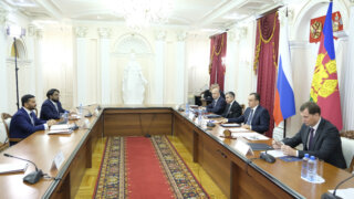 Губернатор встретился с представителями индийской фармацевтической компании «Шилпа»