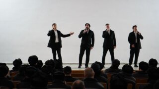 Квартет «Адажио» поздравил осужденных Краснодара с Новым годом