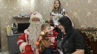 Детям бойцов СВО из Краснодара передали подарки от губернатора