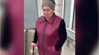 Пенсионерка из Курганинска в слезах рассказала губернатору о том, что уже 8 месяцев живет без воды