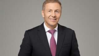 Руководитель кубанского УФНС России Семёнов поздравил коллег с профессиональным праздником