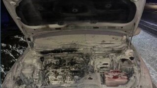 Кубанские полицейские потушили горящий на трассе автомобиль