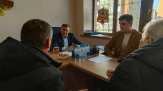 Депутаты Игорь Брагарник и Георгий Кольцов провели прием жителей микрорайона Гидростроителей