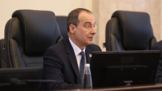 Депутаты-единороссы приняли во фракцию нового парламентария