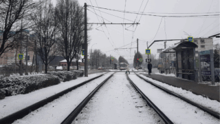 В Краснодаре на проспекте Чекистов трамвай сошел с рельсов