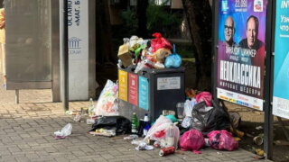 В Сочи убирают мусор и чистят ливневки