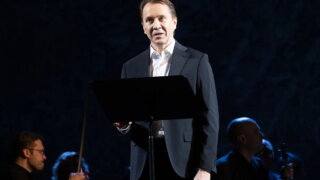 Евгений Миронов: «Лежать в гробу — не самое страшное…»