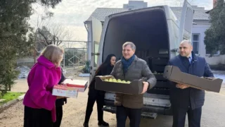 Депутат ЗСК Игорь Брагарник вместе с общественниками передал гуманитарную помощь в военный госпиталь Краснодара