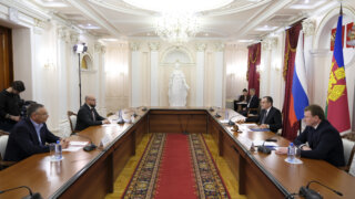 Вениамин Кондратьев встретился с генеральным директором филиала ПАО «Россети» – МЭС Юга Алексеем Мальцевым