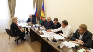 Председатель ЗСК Юрий Бурлачко провел личный прием граждан в кубанском парламенте