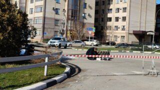 В Армавире рядом с техникумом упал неопознанный объект