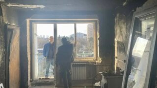 В Краснодаре восстанавливают поврежденные квартиры после удара БПЛА