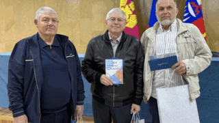 Депутат ЗСК Борис Юнанов поздравил председателей ТОС с Днём защитника Отечества