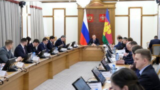 Экономика, дети, управление: в администрации края провели рабочее совещание