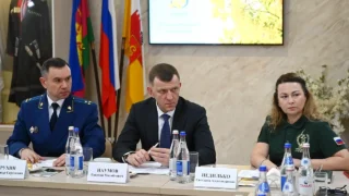 Мэр Краснодара и врио прокурора Кубани встретились с матерями и вдовами бойцов СВО