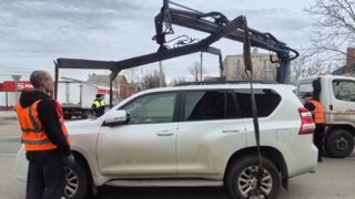 В Краснодаре прошёл рейд по эвакуации неправильно припаркованных автомобилей