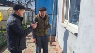 Депутат Выпринцев осмотрел повреждения домов после падения обломков БПЛА
