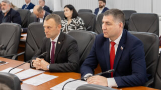 Знаменский и Новознаменский становятся комфортнее: в посёлках обновляют тротуары