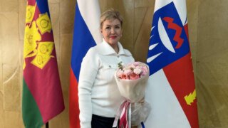 Депутат ЗСК Борис Юнанов поздравил председателей ТОС с Международным женским днём