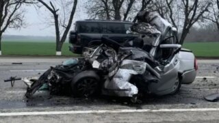 27-летний водитель погиб в лобовом столкновении с грузовиком на Кубани