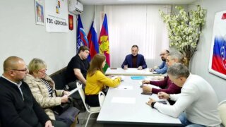 Актуальные вопросы жители Сочи обсудили с Виктором Тепляковым