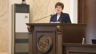 На сессии ЗСК заслушали Доклад о результатах деятельности Уполномоченного по правам ребенка в крае за 2025 год