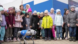 В Краснодаре открылась мультимедийная выставка «Первая Космическая»