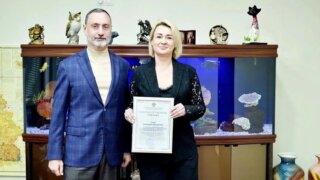 Депутат Тепляков наградил отличившихся специалистов в Сочи