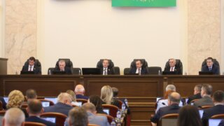 Законопроект о введении штрафов за нарушение перевозок пассажиров и грузов прошел первое чтение