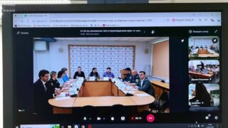 Как защитить ребенка в автомобиле: Валерий Горюханов представил проект «Школа безопасности маленьких пассажиров»