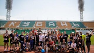 В Краснодаре прошел первый благотворительный «Медзабег»: врачи собрали помощь для коллег из Донбасса