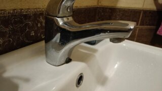 В Новороссийске начались проблемы с водой из-за затопленного водозабора