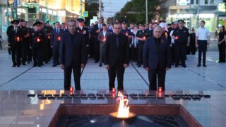 Губернатор Кубани принял участие в акции «Свеча памяти» у Вечного огня в Краснодаре