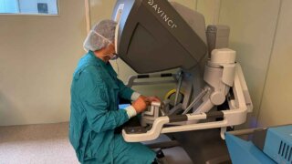 Кубанские хирурги выполнили 4,5 тысячи операций на роботе Da Vinci с 2015 года
