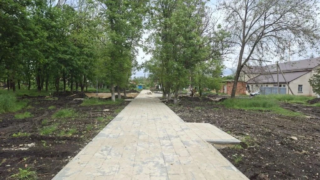 В Успенском районе по нацпроекту благоустраивают парк