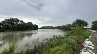 Режим ЧС введен в четырех поселениях Крымского района из-за прорыва дамбы
