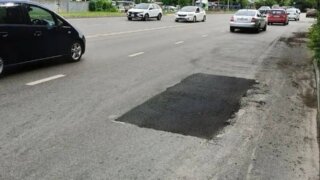 В Краснодаре заделали провал на улице Уральской